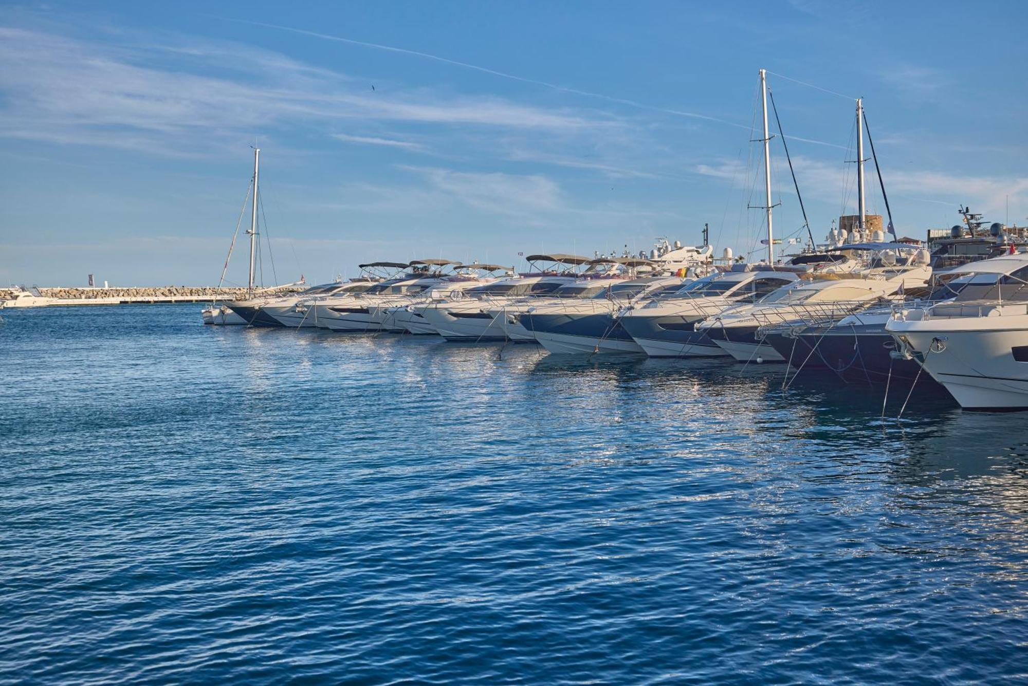 Benabola Puerto Banus By La Maison Apartment Marbella
